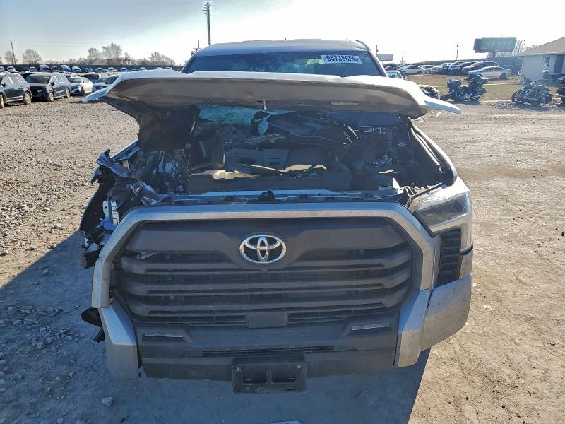 Фото 5 - TOYOTA TUNDRA