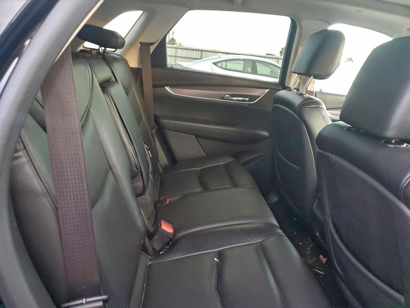 Фото 11 - CADILLAC XT5