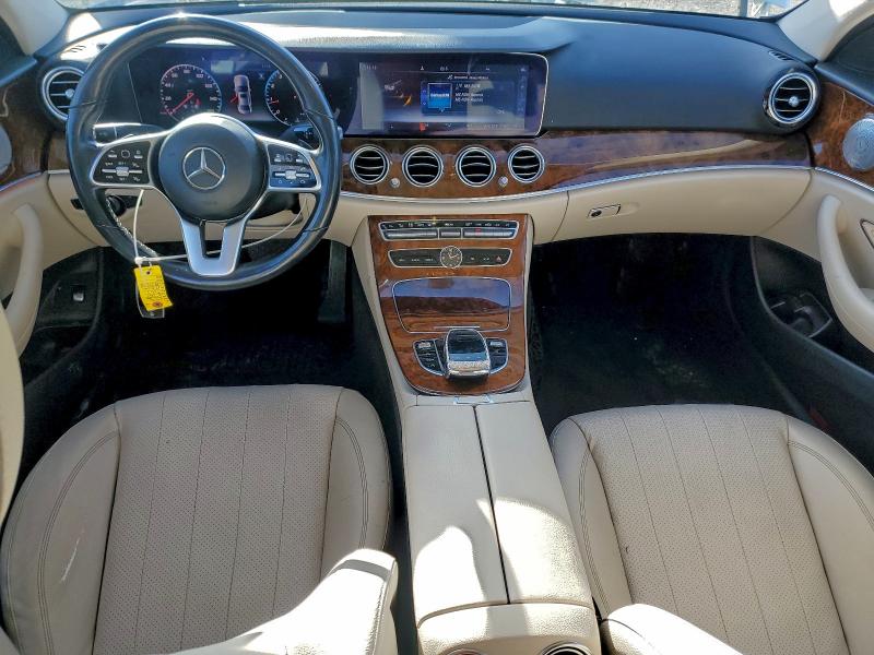 Фото 8 - MERCEDES-BENZ E-CLASS