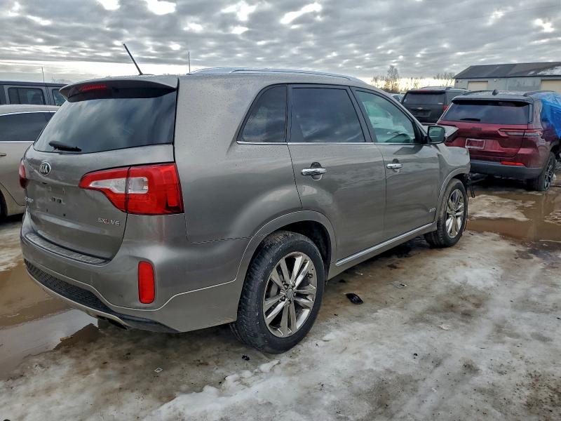 Фото 3 - KIA SORENTO