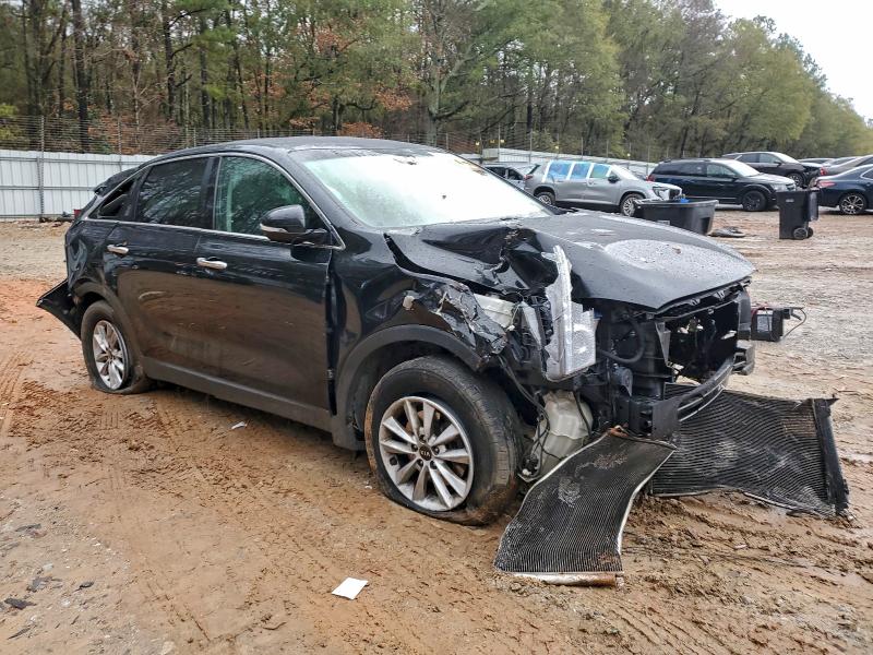 Фото 4 - KIA SORENTO