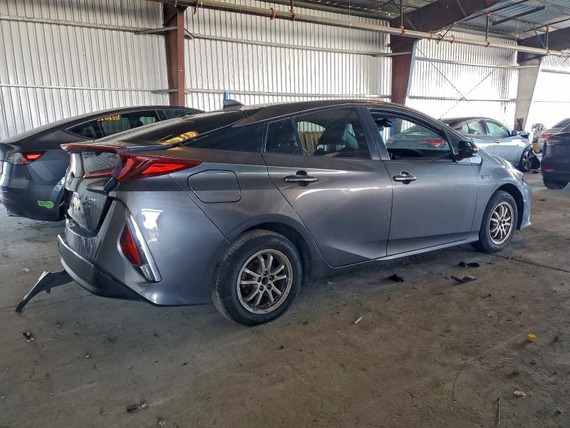 Фото 3 - TOYOTA PRIUS