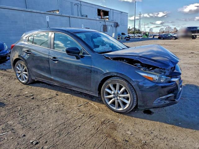 Фото 4 - MAZDA 3