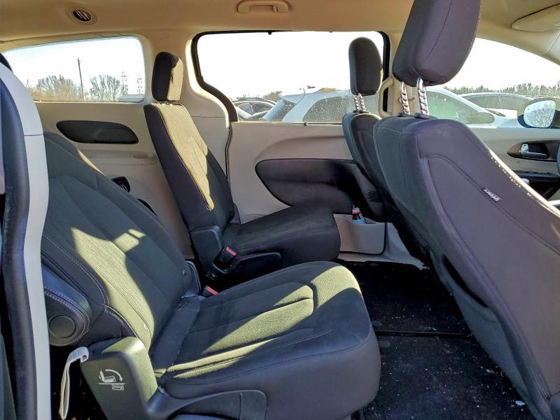 Фото 11 - CHRYSLER PACIFICA