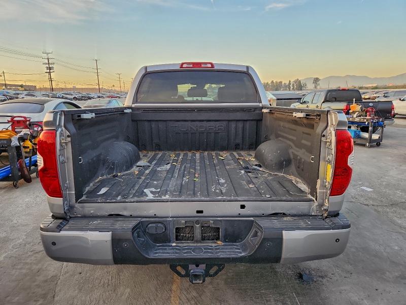 Фото 6 - TOYOTA TUNDRA