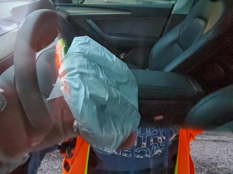 TESLA MODEL Y 2022 VIN 7SAYGDEF5NF530012