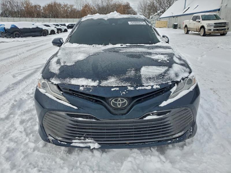 Фото 5 - TOYOTA CAMRY