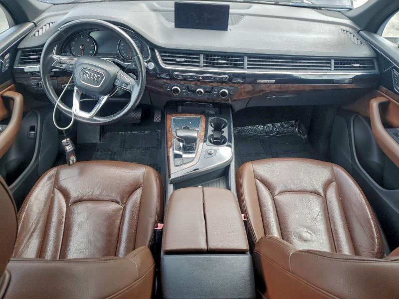 Фото 8 - AUDI Q7