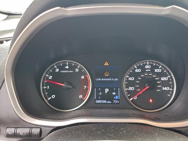 Фото 9 - MITSUBISHI ECLIPSE