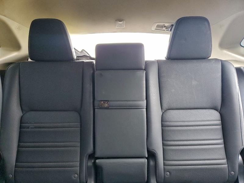 Фото 10 - LEXUS NX