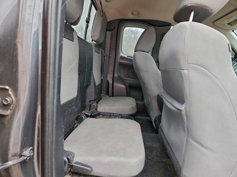 Фото 10 - TOYOTA TACOMA