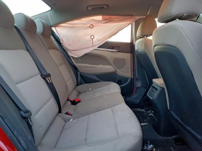 Фото 10 - HYUNDAI ELANTRA