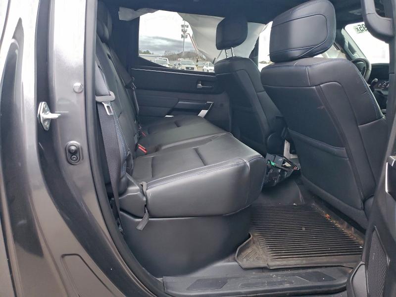 Фото 10 - TOYOTA TUNDRA