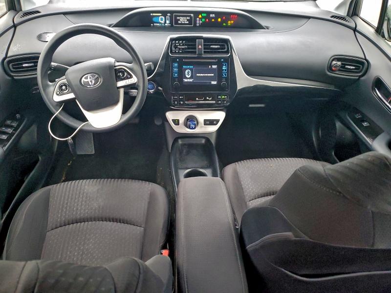 Фото 8 - TOYOTA PRIUS