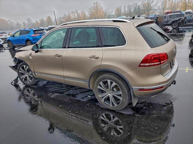 VOLKSWAGEN TOUAREG 2017 VIN WVGRF7BP1HD005054