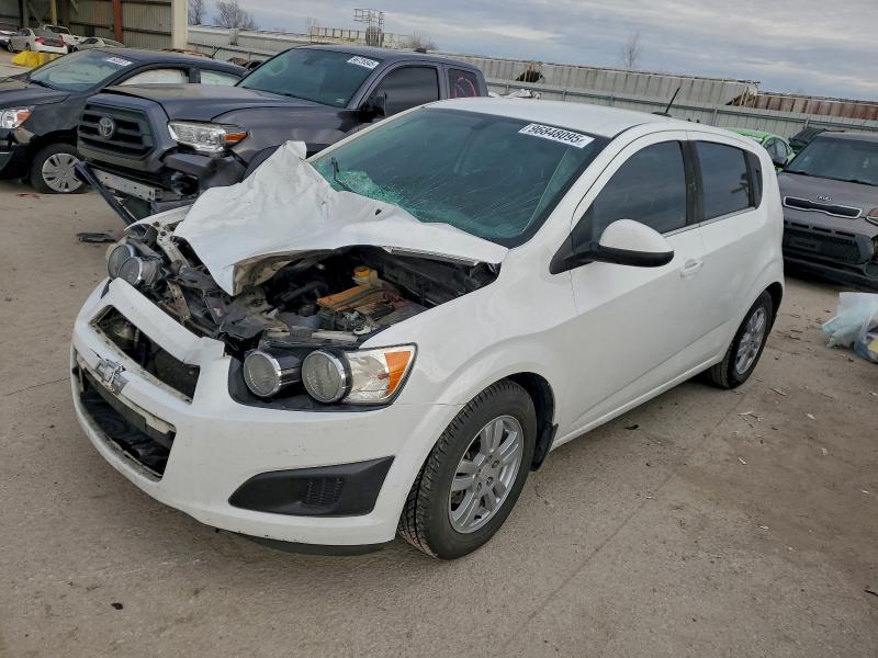 Фото 1 - CHEVROLET SONIC