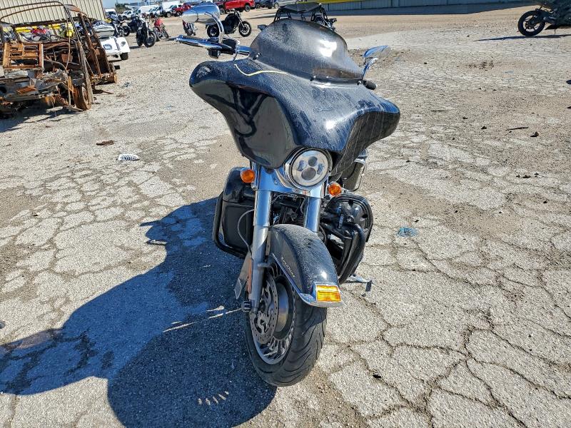 HARLEY-DAVIDSON FL 2011