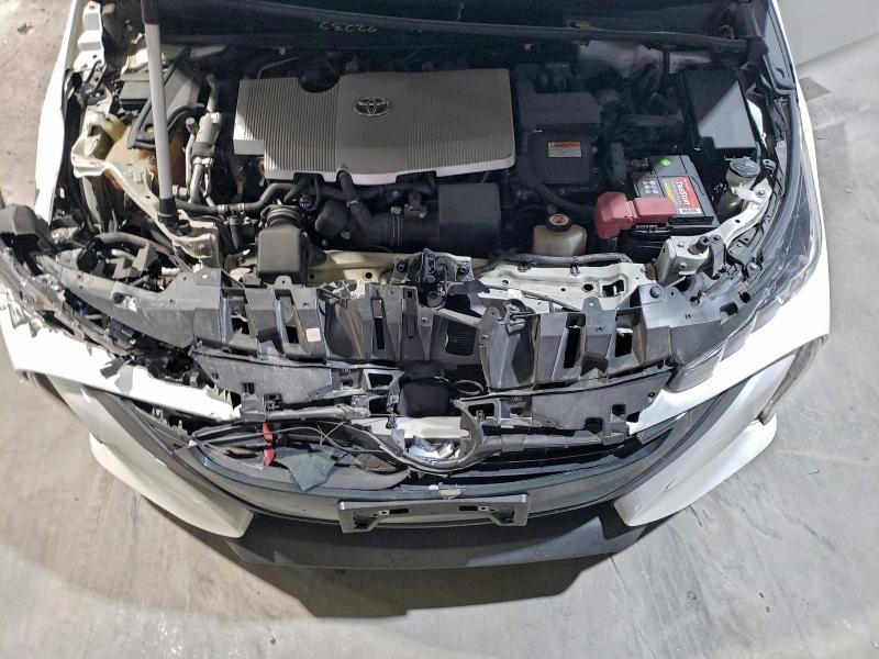 Фото 12 - TOYOTA PRIUS