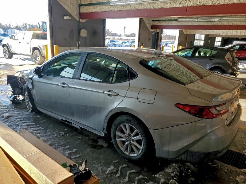 Фото 2 - TOYOTA CAMRY