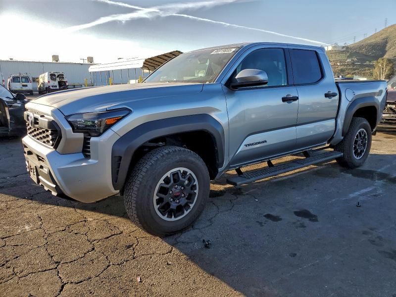 Фото 1 - TOYOTA TACOMA