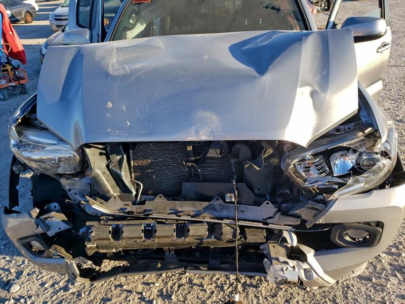 Фото 11 - TOYOTA TACOMA