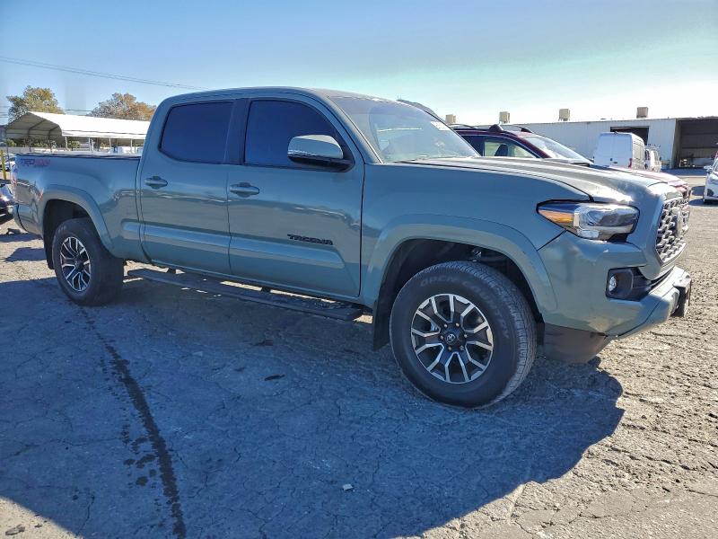 Фото 4 - TOYOTA TACOMA