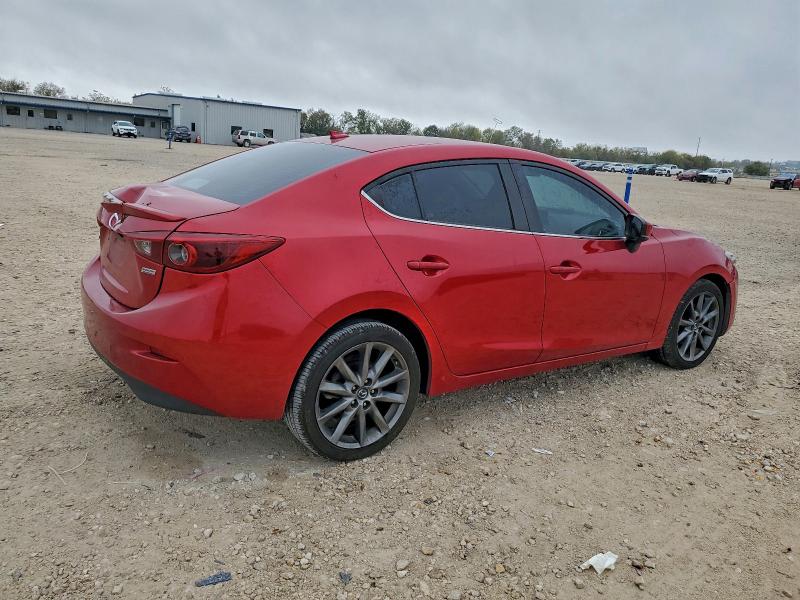 Фото 3 - MAZDA 3