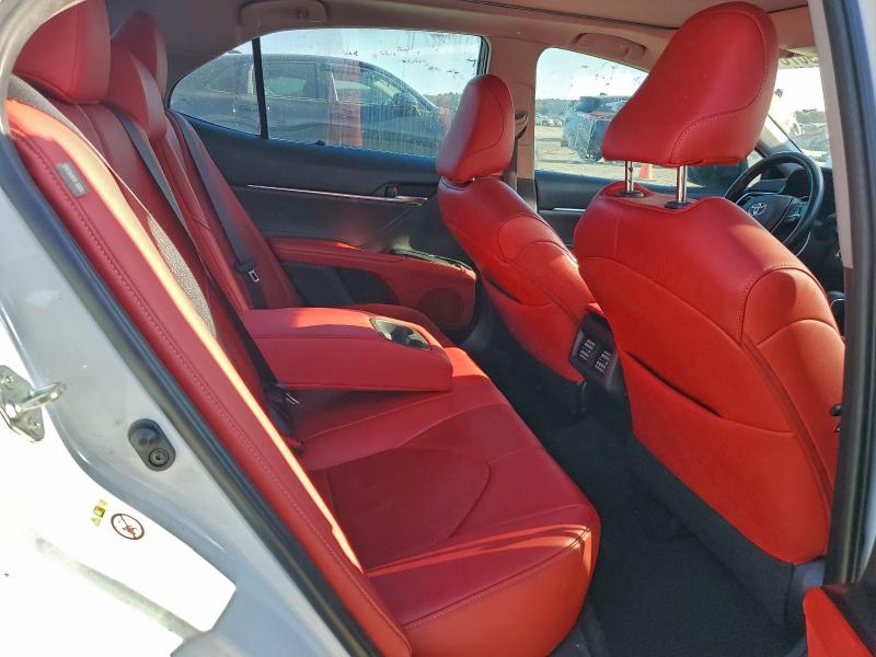 Фото 10 - TOYOTA CAMRY