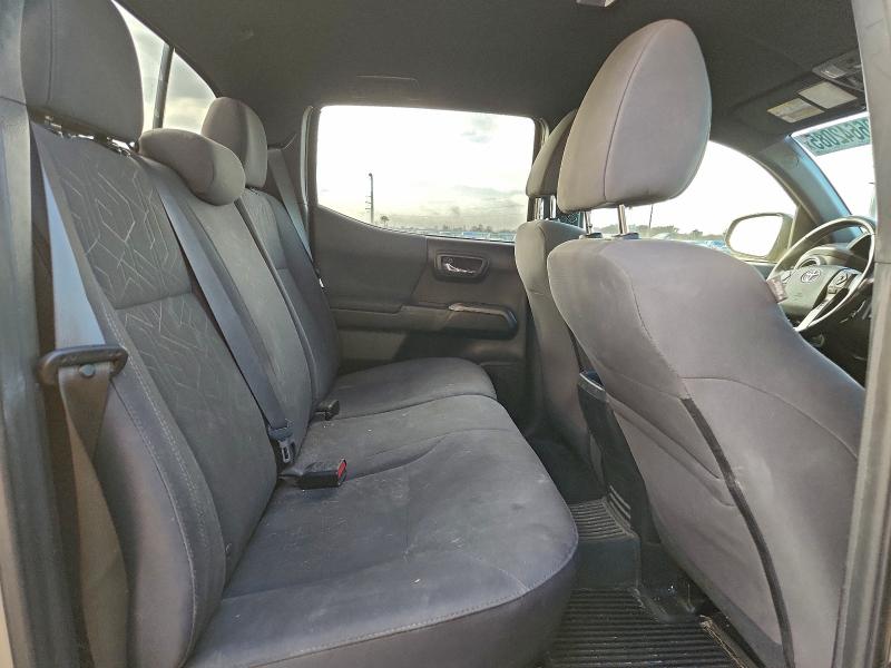 Фото 10 - TOYOTA TACOMA