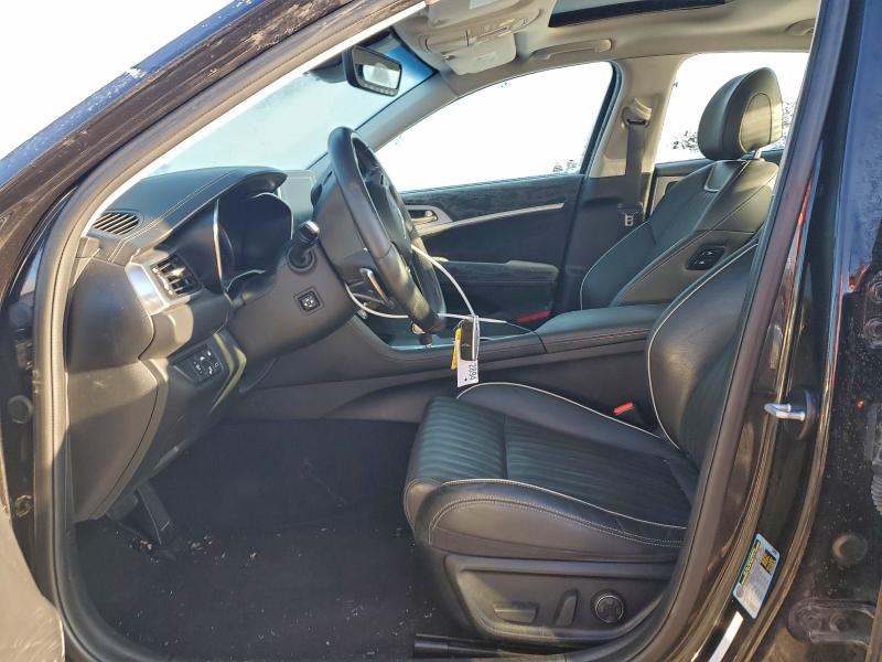 Фото 7 - GENESIS G70