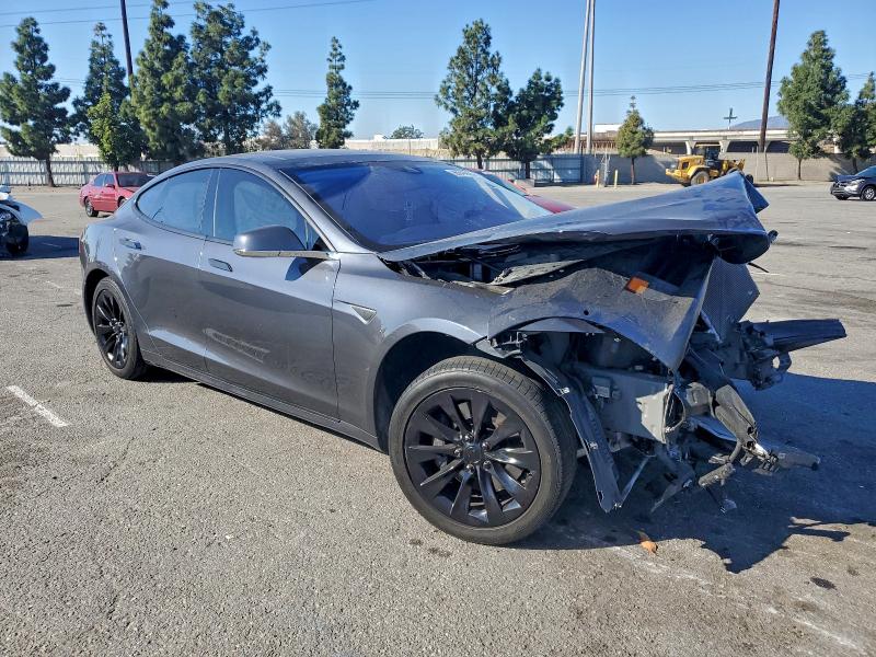 Фото 4 - TESLA MODEL S