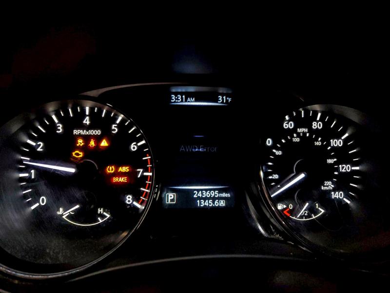 Фото 9 - NISSAN ROGUE