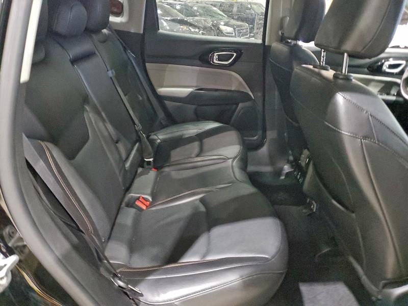 Фото 11 - JEEP COMPASS