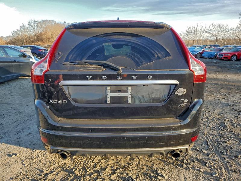 Фото 6 - VOLVO XC60