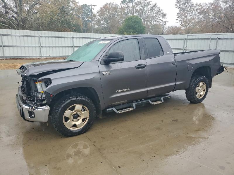 Фото 1 - TOYOTA TUNDRA