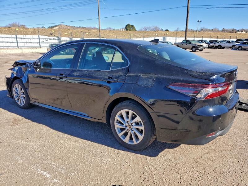 Фото 2 - TOYOTA CAMRY