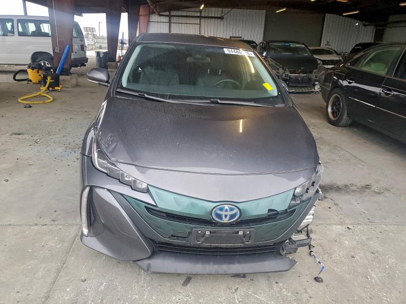 Фото 5 - TOYOTA PRIUS