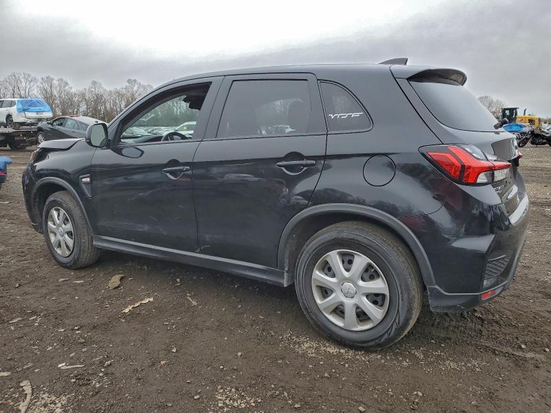 Фото 2 - MITSUBISHI OUTLANDER