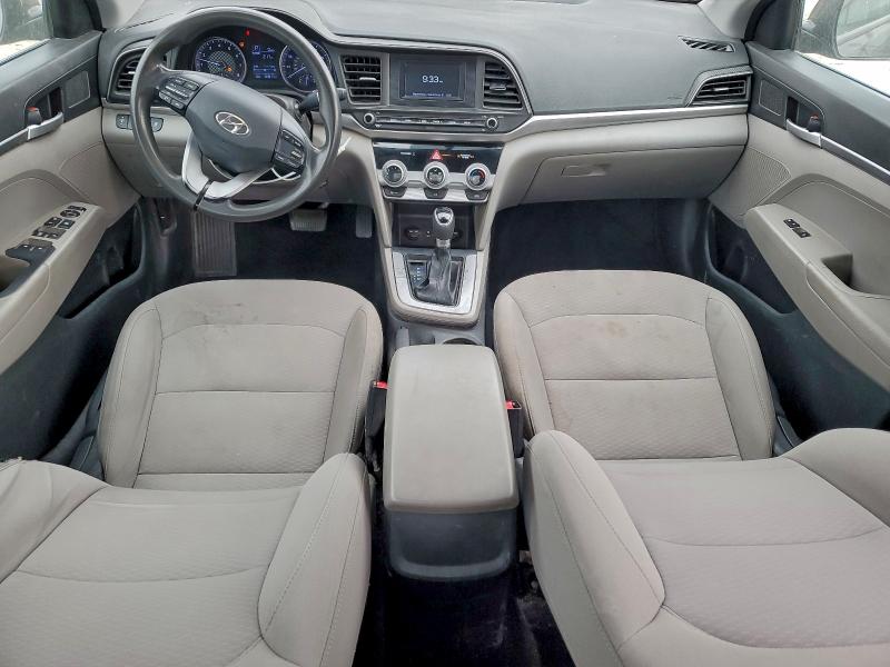 Фото 8 - HYUNDAI ELANTRA