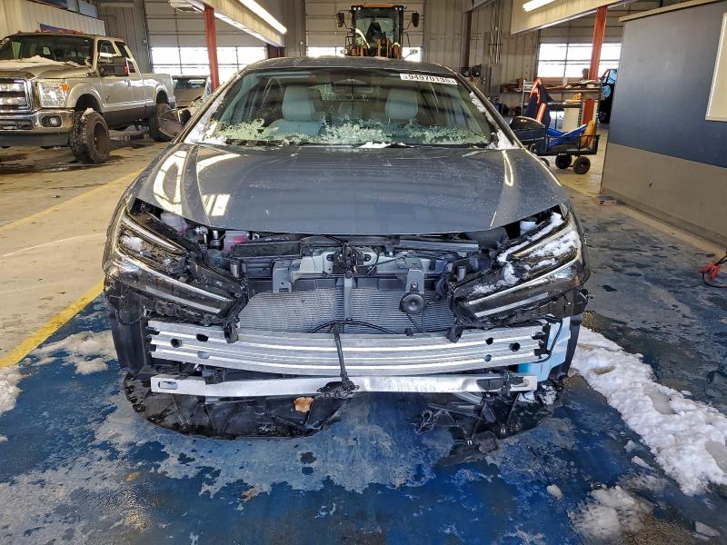 Фото 5 - TOYOTA PRIUS