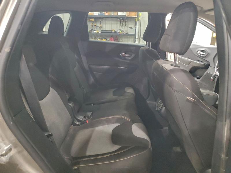 Фото 11 - JEEP GRAND CHER