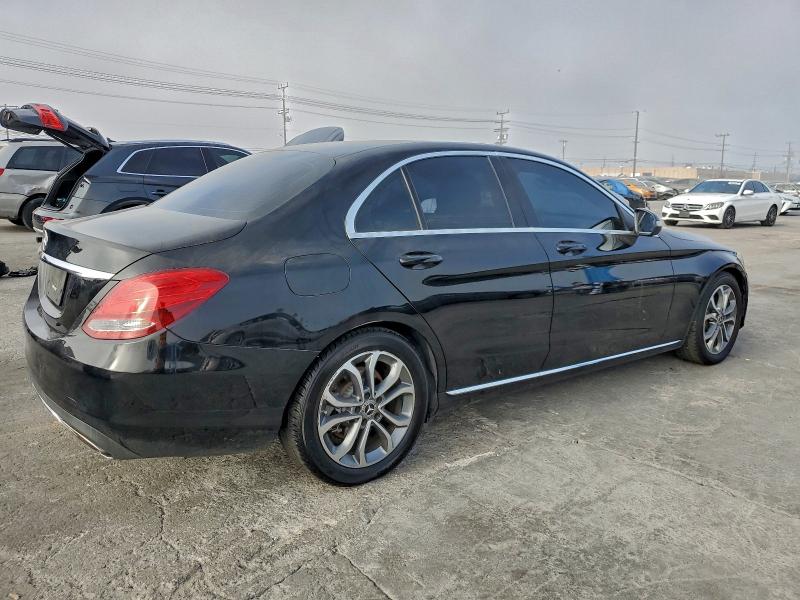 Фото 3 - MERCEDES-BENZ C-CLASS