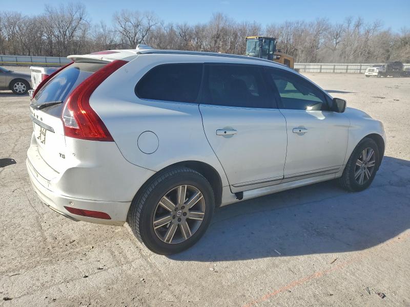 Фото 3 - VOLVO XC60