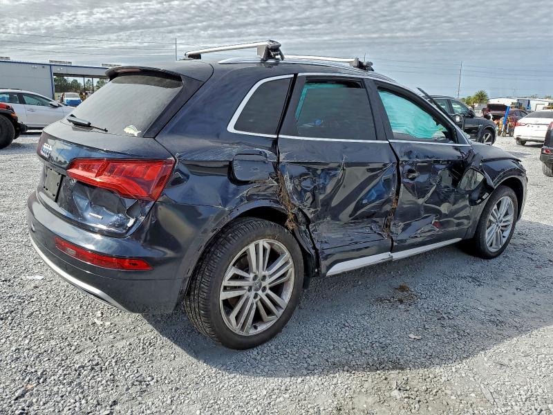 Фото 3 - AUDI Q5