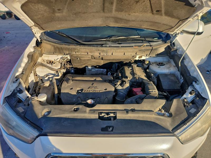 Фото 12 - MITSUBISHI OUTLANDER