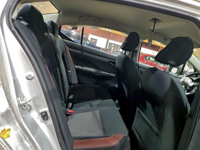 Фото 10 - NISSAN VERSA