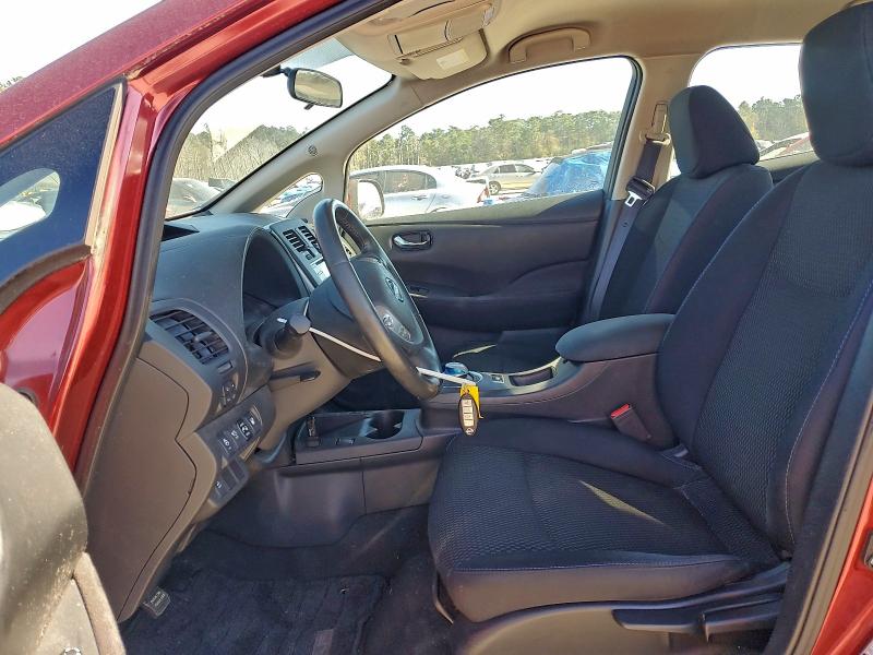 Фото 7 - NISSAN LEAF