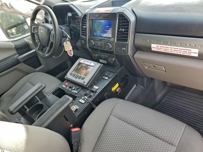 Фото 8 - FORD F550