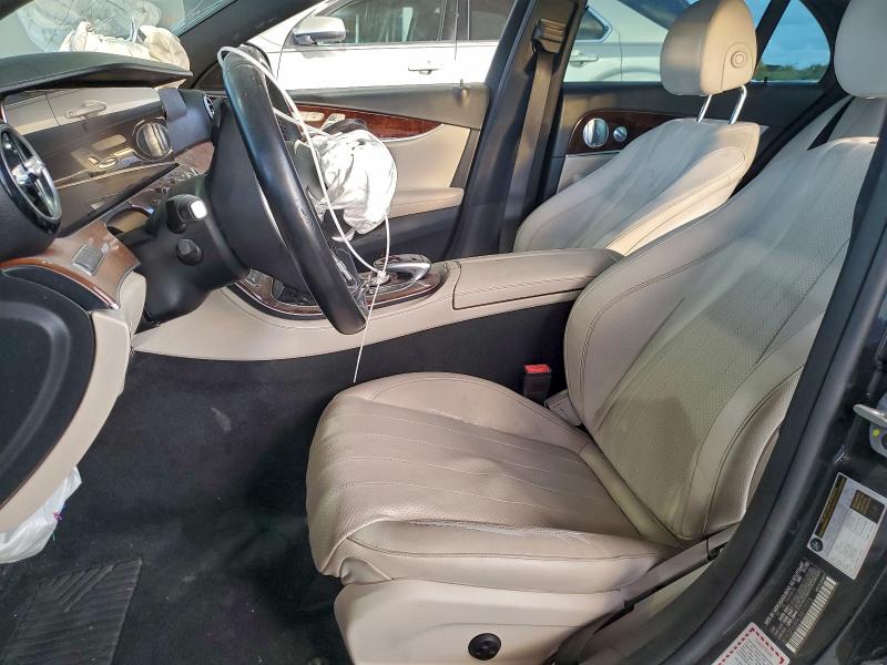 Фото 7 - MERCEDES-BENZ E-CLASS