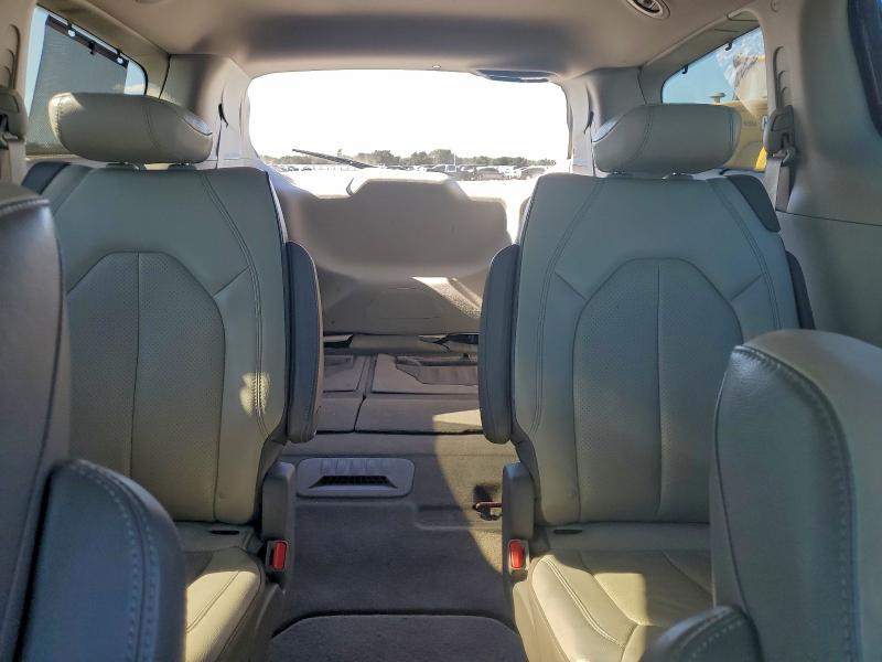 Фото 10 - CHRYSLER PACIFICA